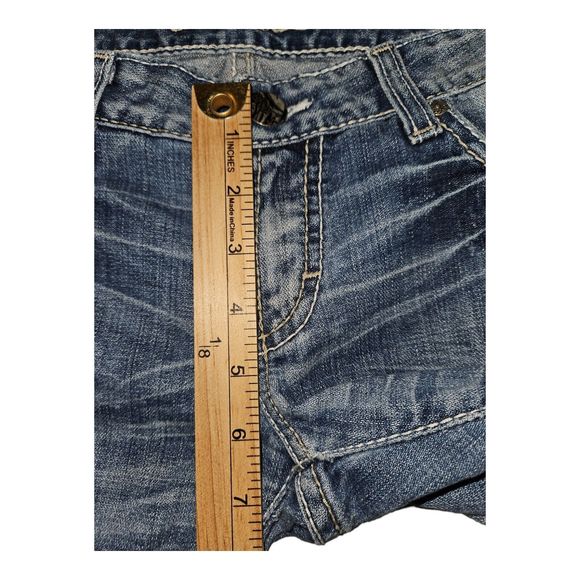 BKE Sabrina Shorts Women's 26 Bermuda Low Rise Blue Denim Embroidered Distressed - Picture 5 of 10